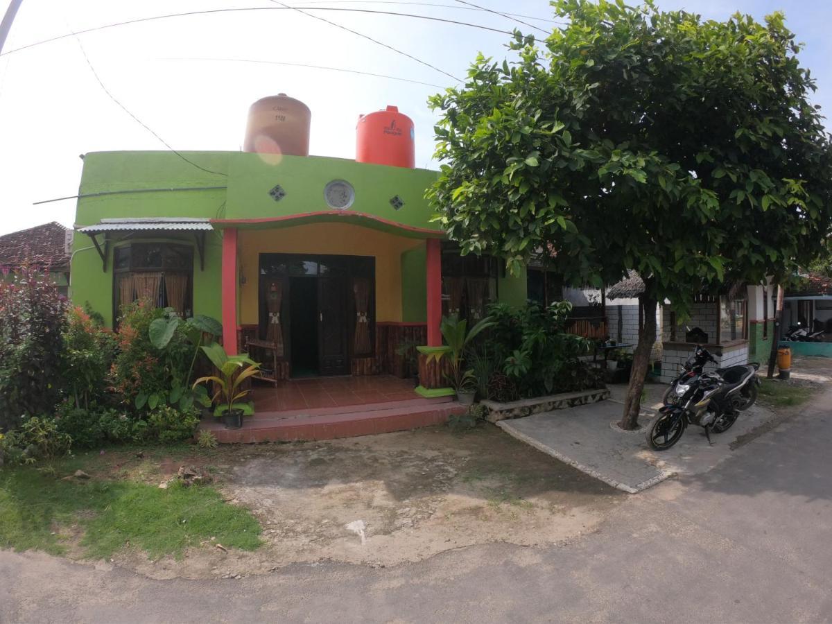 Owl Hostel Îles Karimunjawa Extérieur photo