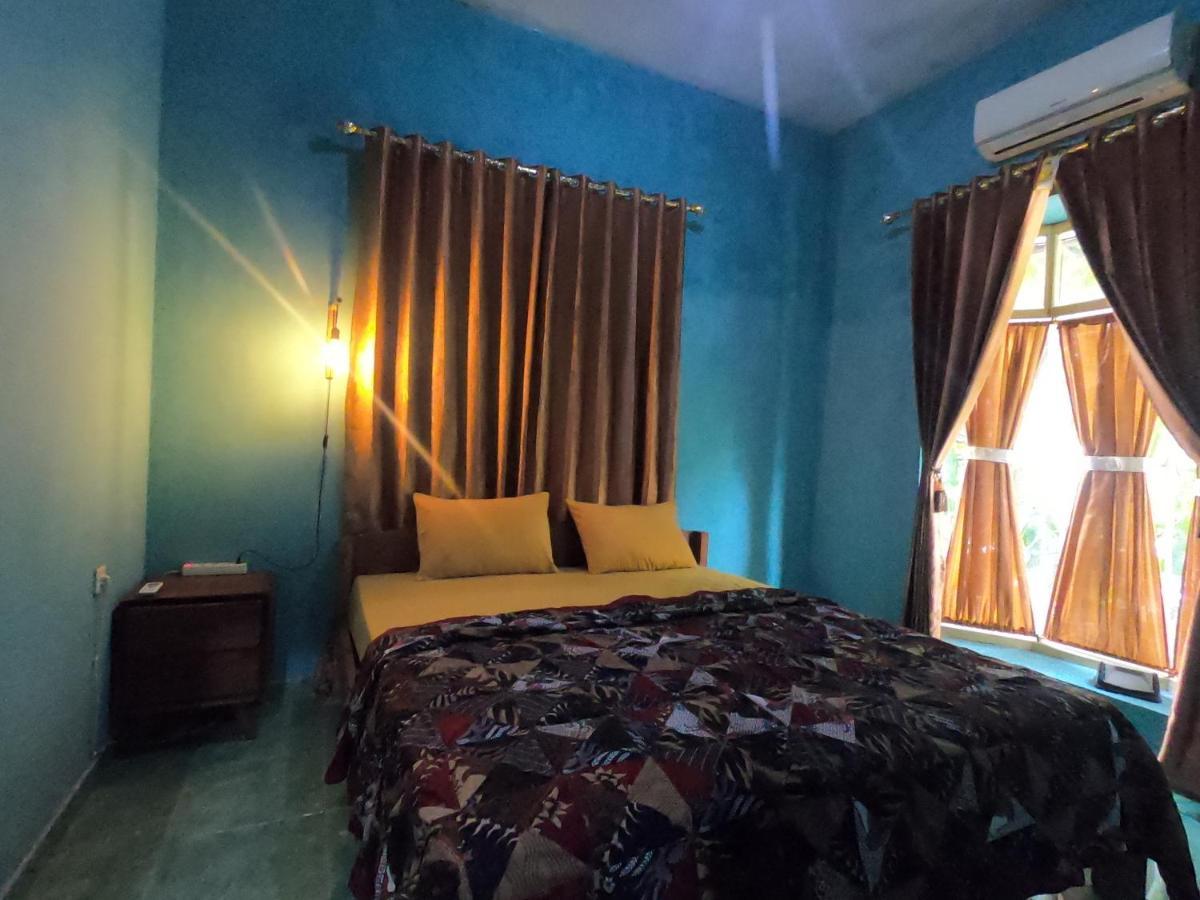 Owl Hostel Îles Karimunjawa Extérieur photo