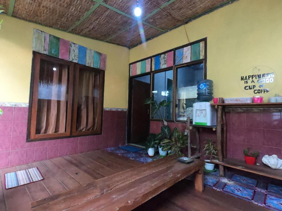 Owl Hostel Îles Karimunjawa Extérieur photo
