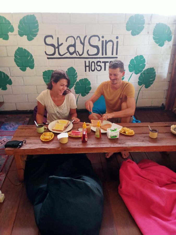 Owl Hostel Îles Karimunjawa Extérieur photo